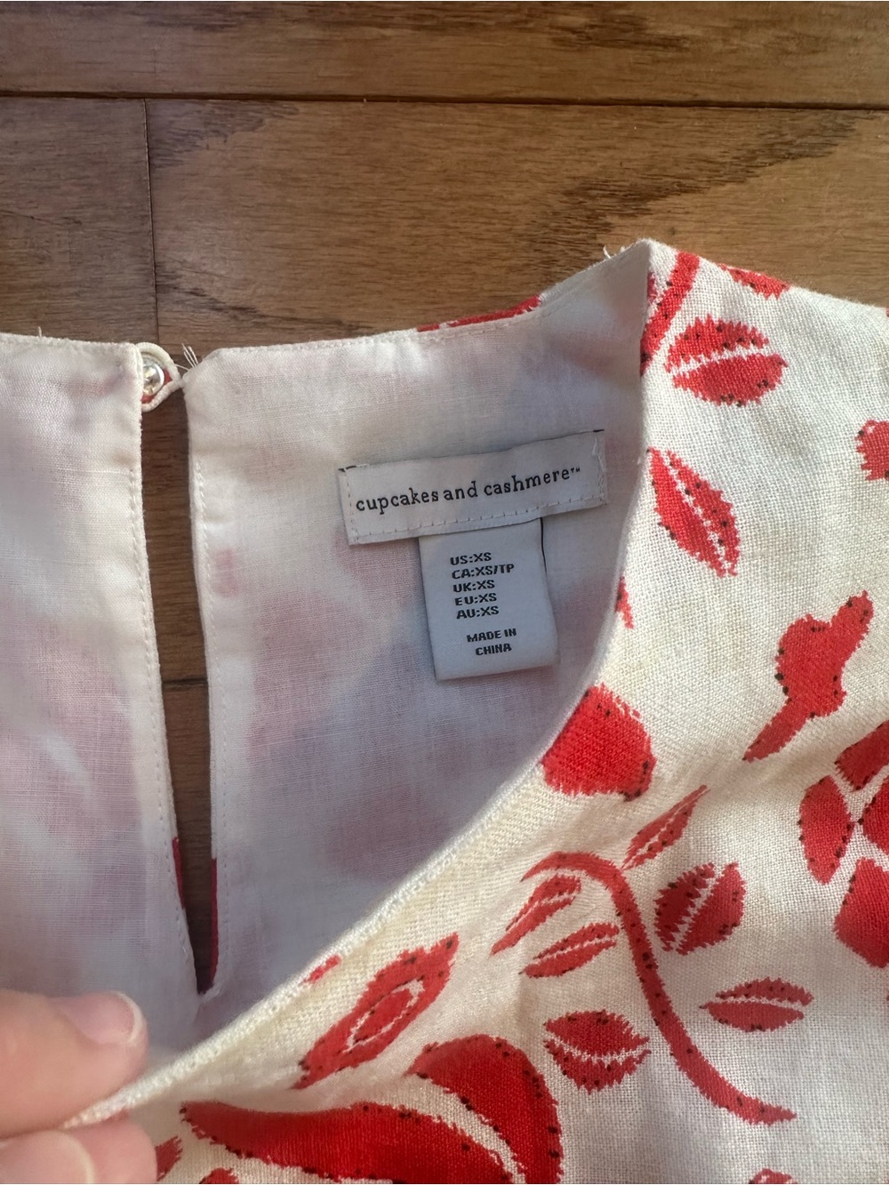 NEW Cupcakes & Cashmere Linen Tiered Maxi Skirt Crop Top Set White Red Floral XS - Picture 3 of 8
